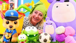 Spielzeugvideo für Kinder  Nicole verkauft Eis  Spielspaß mit OmNom und Chase [upl. by Margaux]