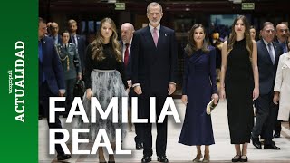 La elegancia de la Familia Real en el Concierto Premios Princesa de Asturias [upl. by Tnafni]