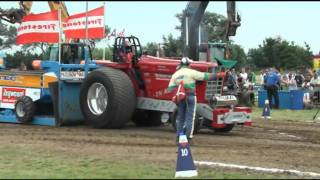 tractorpulling 01082009 cadzand 3500 kg Super Stock Klasse [upl. by Sobmalarah]