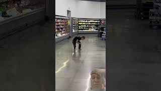 Que susto le dio a su madre funny dunked walmart dunking comedy crazydunk dunk prank fail [upl. by Matrona]