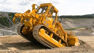 OLD Construction Machinery in USE  Cat 983 Cat 977 Cat 955 D3 D8 Dozer Draglines amp Excavators [upl. by Aneleiram]