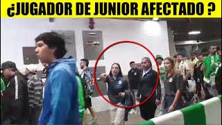 JUNIOR de BARRANQUILLA ¿JUGADOR AFECTADO  ASI EVACUAN HINHAS del ESTADIO en MEDELLIN [upl. by Nnaacissej612]