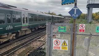 GWR 165 coming into Gatwick Airport [upl. by Fredra]