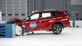 2022 Toyota Highlander updated moderate overlap IIHS crash test [upl. by Halac958]