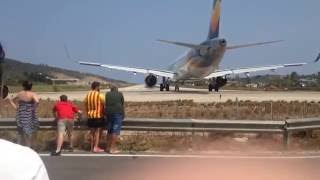 SKIATHOS AIRPORT GREECE JET BLAST THOMAS COOK [upl. by Aibat]