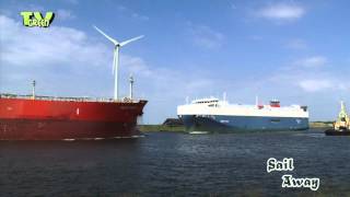 Baltic Ace meets Pacific Innovater at the Dutch Noordzeekanaal [upl. by Osmund]