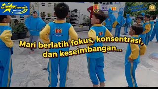 Serunya Kelas 1B Melatih Keseimbangan dengan Melompati Ring [upl. by Erdnad216]