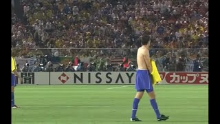 Edmílson Colocando a Camisa Na Final Da Copa De 2002 [upl. by Eedna756]