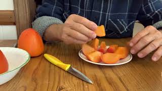 Japanese persimmons  When to eat Fuyu and Hachiya persimmons [upl. by Iosep249]