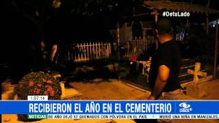 ¿Año Nuevo en un cementerio Conozca esta curiosa tradición de Puerto Boyacá  1 de Enero de 2015 [upl. by Llecram581]