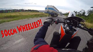 50ccm MOPED WHEELIES CPI SM 50 im Test  Wheelie Training  PaddyEnduro [upl. by Ahgiel969]