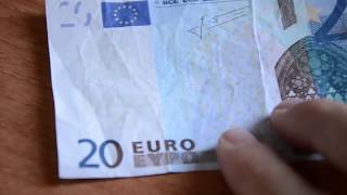 Riconoscere 20 euro falsi  How to identify fake money [upl. by Elon]