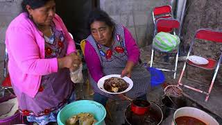 Estos platillos son solamente para invitados especiales en una Boda de Oaxaca HERMOSA TRADICION [upl. by Ailito]