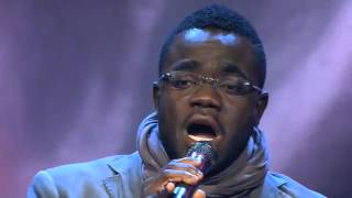 The Voice Angola ep1 Carlos Fiel quotVelha Chica  Waldemar Bastosquot 11102015 [upl. by Princess]