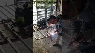 Mig welding gasless using Flux cord 10shortvideo migwelding welder gasless [upl. by Humfrid]