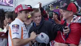 MotoGP 2018  Autogrammstunden [upl. by Joacimah]