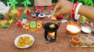 Crispy Phulkopi Pakoda  Cauliflower Pakoda  snacks recipe  mini food [upl. by Aivull]