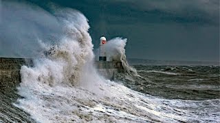 Porthcawl  Storm Frank [upl. by Adnalram]