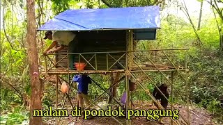 berkemah membangun pondok sederhana untuk bermalam di hutan belantaraberkemah [upl. by Paige471]