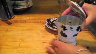 How to use a stovetop espresso maker moka pot [upl. by Dombrowski]