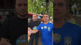 Bolsonaro e seus filhos caminhando pelo RJ no sábado [upl. by Aneral]