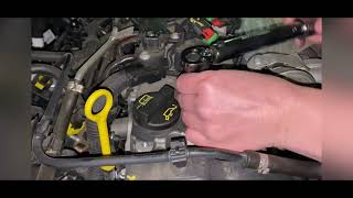 Changer les bougies sur Alfa Giulietta 14 TB Multiair 150 [upl. by Mou]