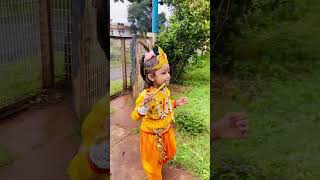 Cute Krishna jhula jhul rhe krishna [upl. by Eiramannod]