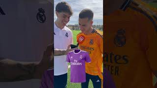 LUCAS VÁZQUEZ nos DICE a QUÉ JUGADOR le RECUERDAN estas CAMISETAS del REAL MADRID😱💥 adidas [upl. by Elfrida]