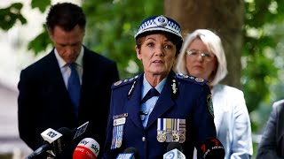 ‘Middle finger’ Passerby shouts ‘free Palestine’ at NSW police commissioner [upl. by Bourne75]