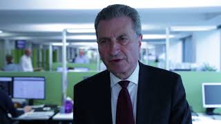 Neulich im Newsroom EUKommissar Günther Oettinger [upl. by Dahlia531]