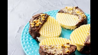 Ice cream crunch tacos [upl. by Maryl]