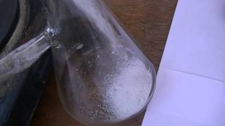 Получение соляной кислотыPreparation of hydrochloric acid [upl. by Ellis]