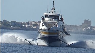 Aliscafo CARMEN M della LIBERTY LINES in arrivo al porto di LEVANZO [upl. by Godber]