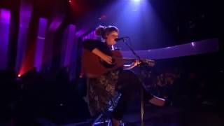 Adele  Daydreamer Live Jools Holland 2007 [upl. by Nahtannhoj]