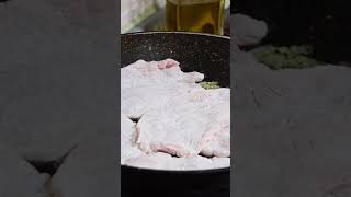 Scaloppine di maiale alla birra in 1 minuto lericettedilara ricettefacili [upl. by Latvina238]