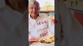 AMLO COMIENDO GORDITAS [upl. by Clabo]