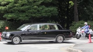 天皇皇后両陛下 御車列 全国戦没者追悼式 御退場 2012815 Emperor Of Japan Motorcade [upl. by Nauht]