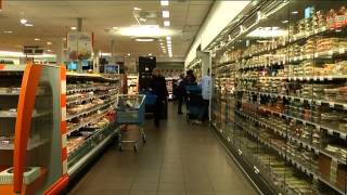 Supermarkten beboet om zondagopenstelling [upl. by Oicnedurp935]