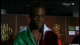 siparietto balotelli  Arnautovicmp4 [upl. by Oner130]