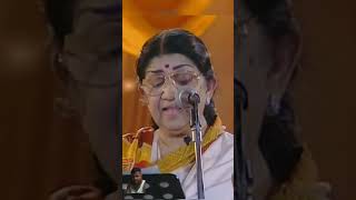 Lata Mangeshkar super singer love oldisgold old [upl. by Aihsitan]