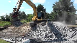 Rototilt general excavating with a tiltrotator [upl. by Nyledaj]