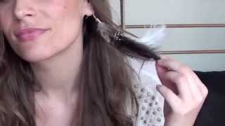 Réaliser une Boucle doreilles en Plume version 1  native style feather earrings [upl. by Decrem]