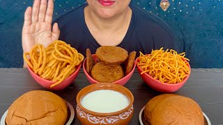 Eating buns with milk crunchysnacks buns sweetappam mukbang bigbites lovefood [upl. by Iroc]