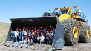 LeTourneau L2350  The Biggest Wheel Loader in The World [upl. by Shargel]