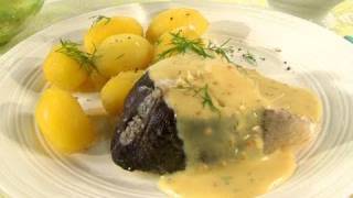 Rezept Pochierter Fisch  Lachs oder zarter Dorsch mit Senfsoße empfohlen [upl. by Erdnoed495]