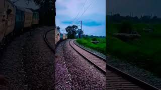 Aati hai To Chalkya Chalti train Dekhe hai  Agla station Short video reenajyoti 🚆😍🥰👫 [upl. by Carnay]