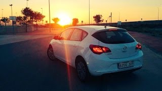 Opel Astra 16 cdti 2015 Prueba Español [upl. by Neelahtak557]