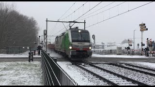 Kombirail Vectron with short Container Train in the Snow  at Blerick the Netherlands 1712024👍👍👍👍🚂 [upl. by Iorio440]