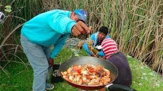 Pescando Camarones con Atarraya en Río  Pesca y Cocina al Aire Libre [upl. by Remled81]