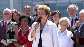 Dilma Rousseff discursa após ser afastada [upl. by Eannej48]